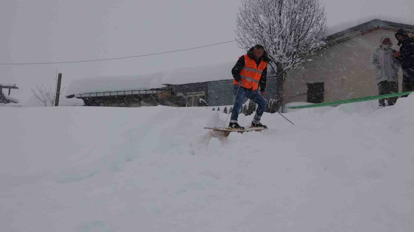 Rizelilerin Snowboard’ı Petranboard nefes kesti
