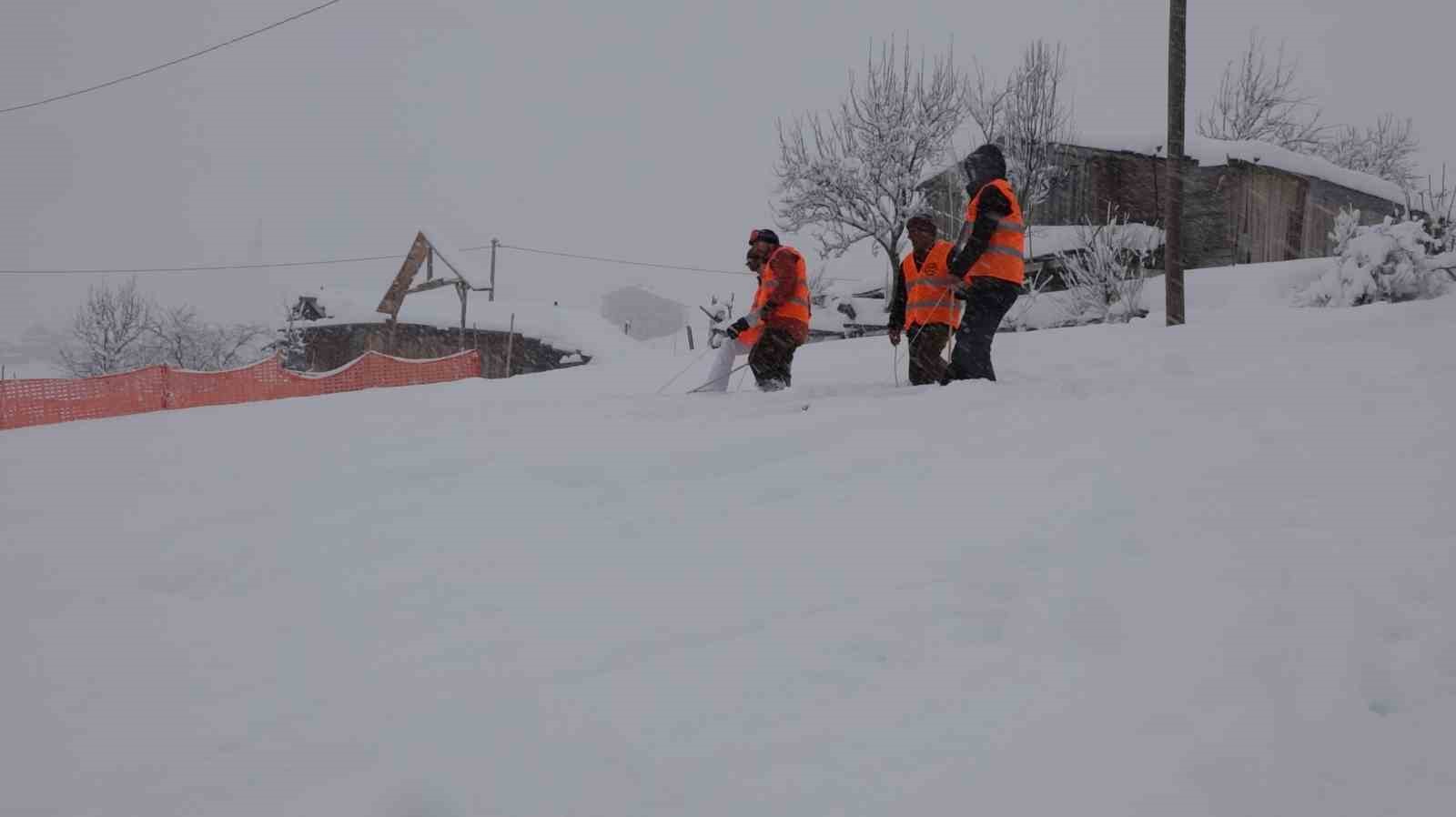 Rizelilerin Snowboard’ı Petranboard nefes kesti
