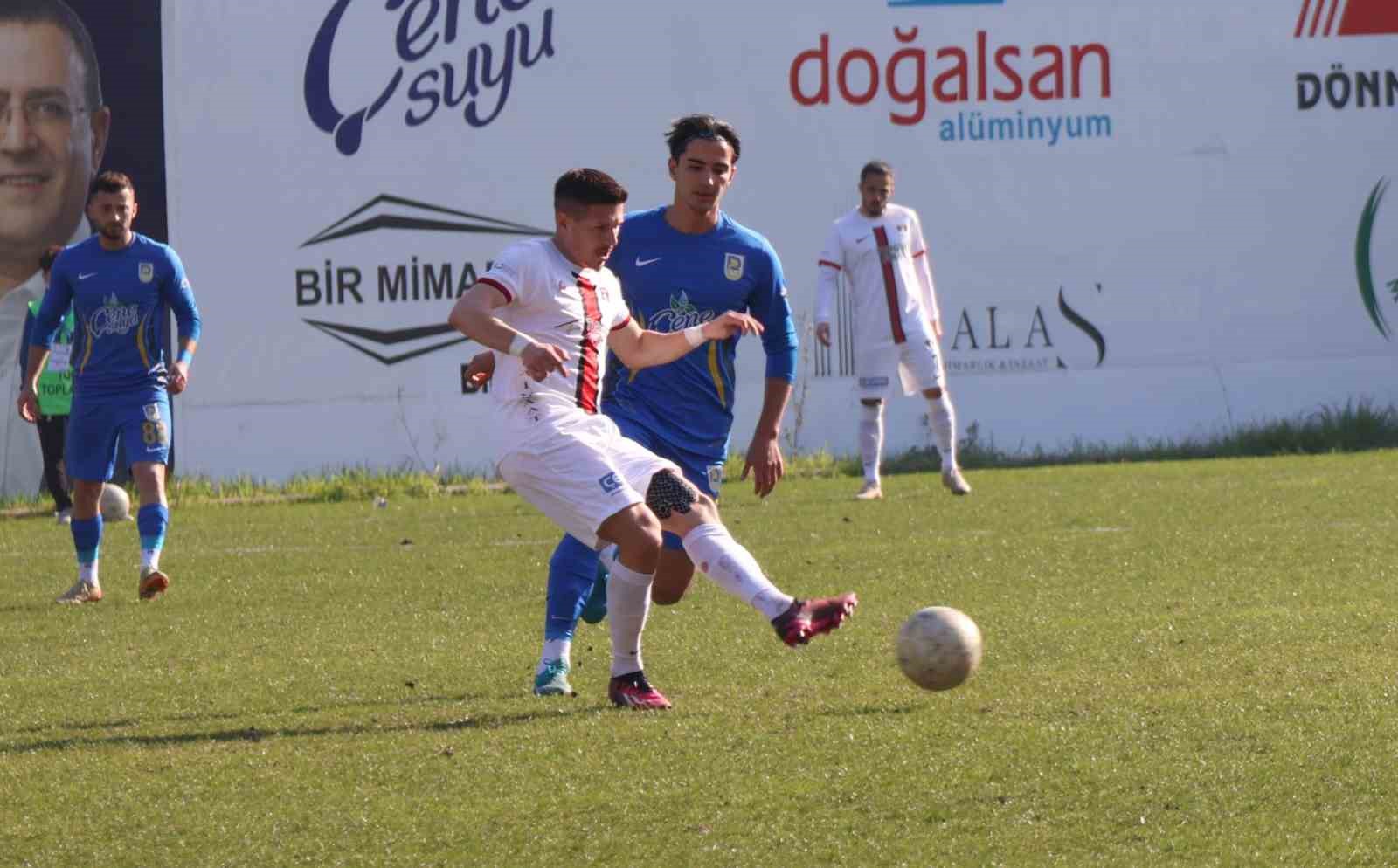 TFF 2. Lig: Belediye Derincespor: 1 - Vanspor FK: 4
