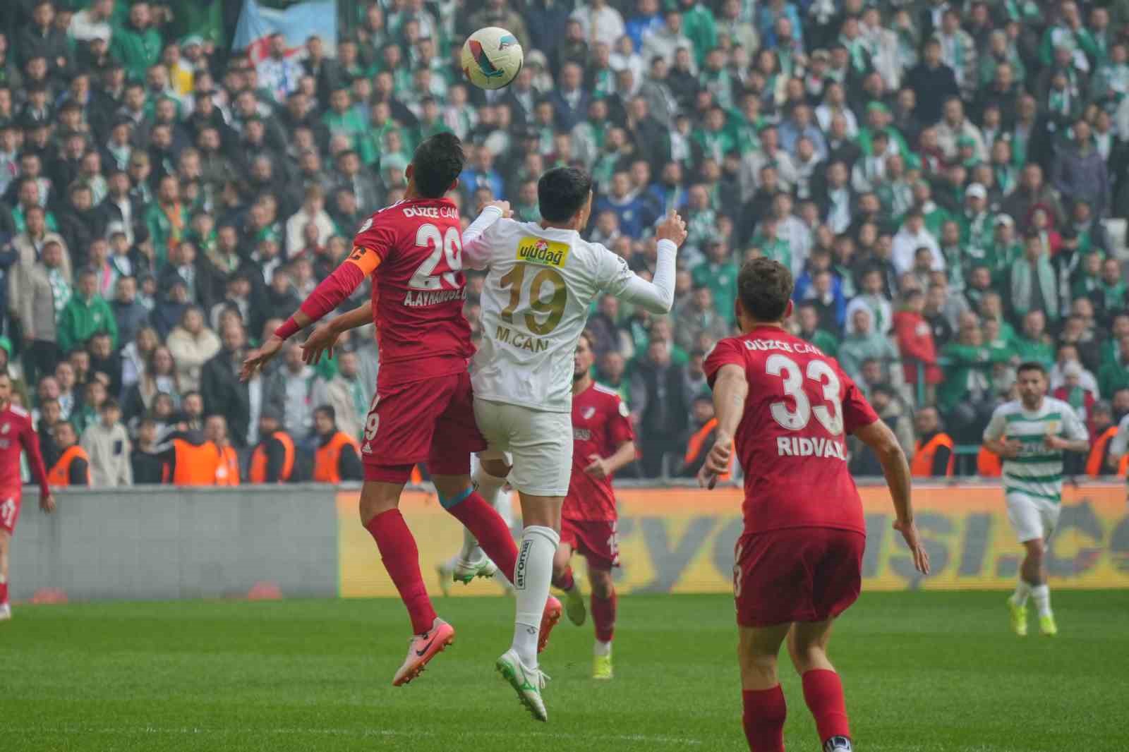 TFF 3. Lig: Bursaspor: 0 - Düzcespor: 0
