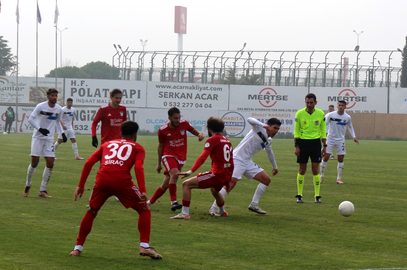 TFF 2. Lig: Karacabey Belediye Spor: 3 - Arnavutköy Belediyespor: 4
