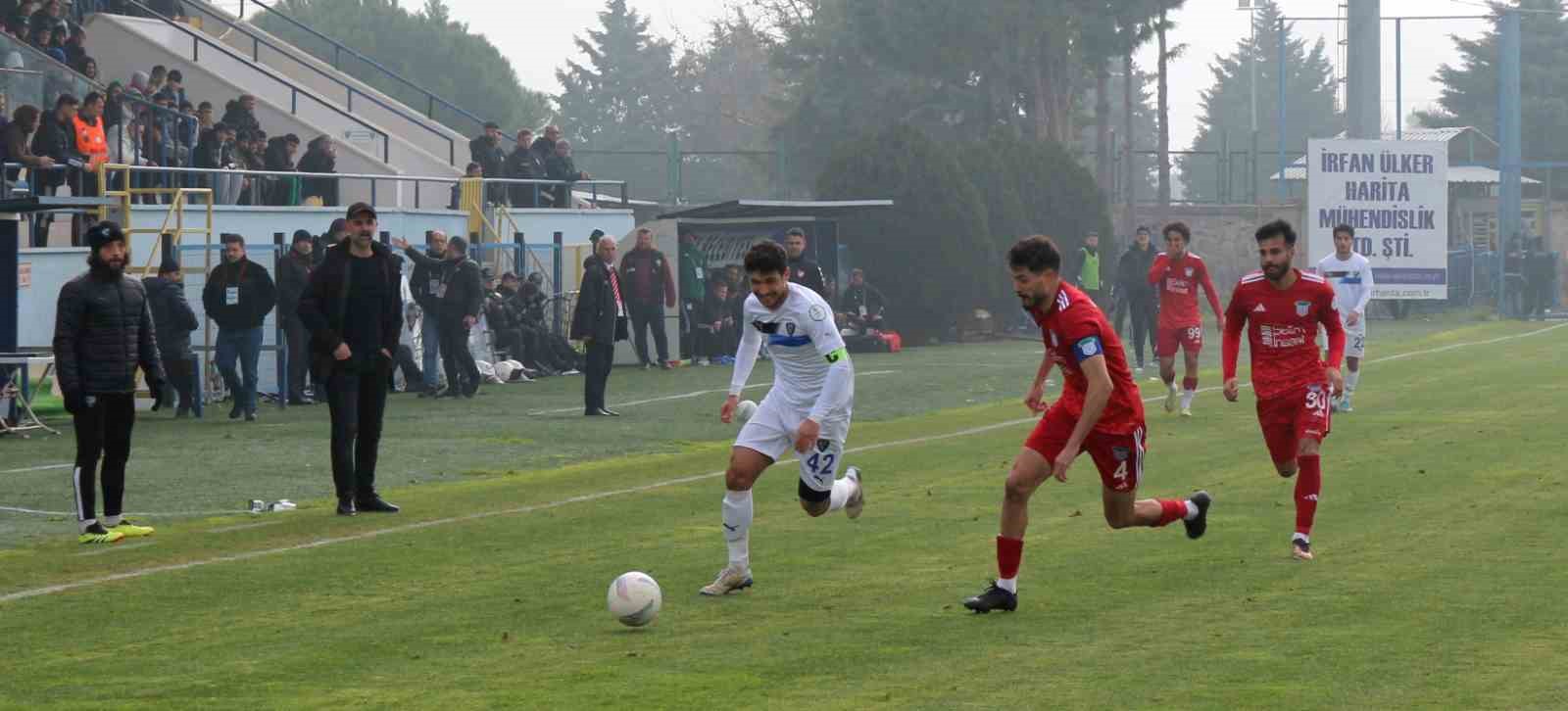 TFF 2. Lig: Karacabey Belediye Spor: 3 - Arnavutköy Belediyespor: 4
