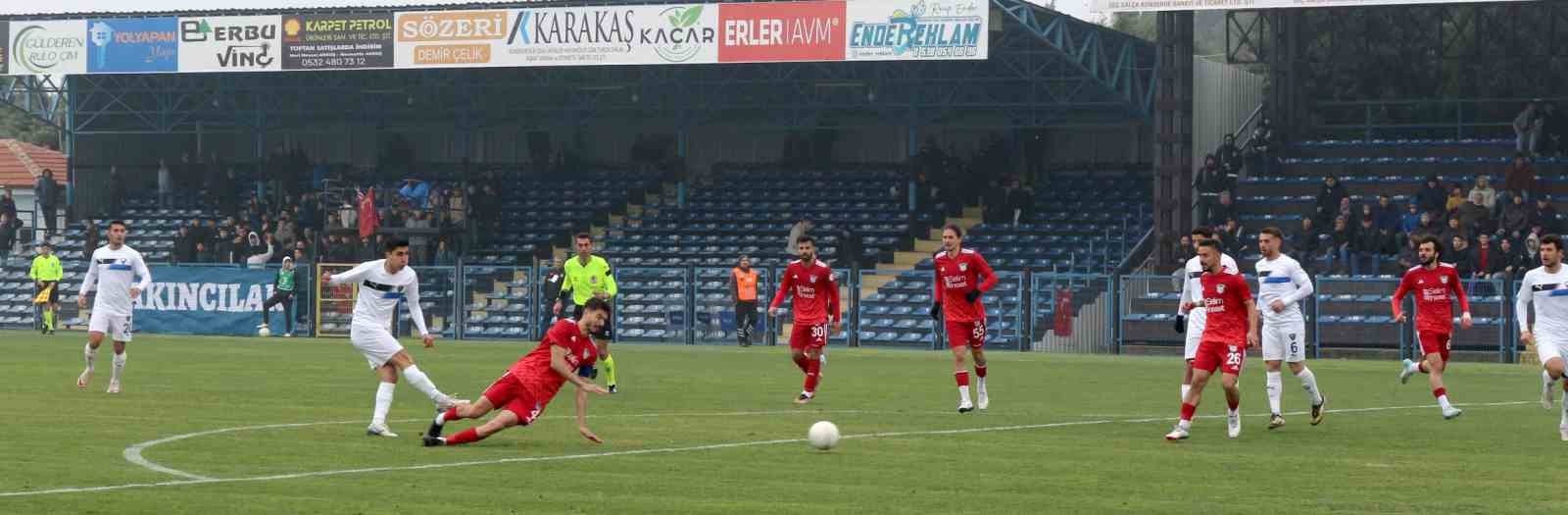 TFF 2. Lig: Karacabey Belediye Spor: 3 - Arnavutköy Belediyespor: 4
