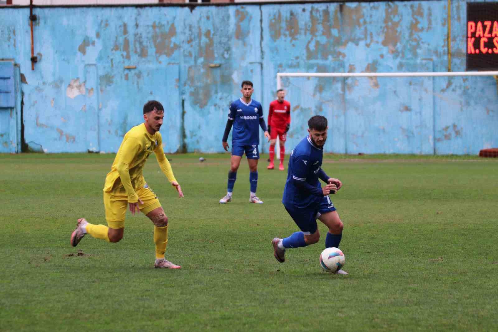 TFF 3. Lig: Pazarspor: 1 - Küçükçekmece Sinop SK: 3
