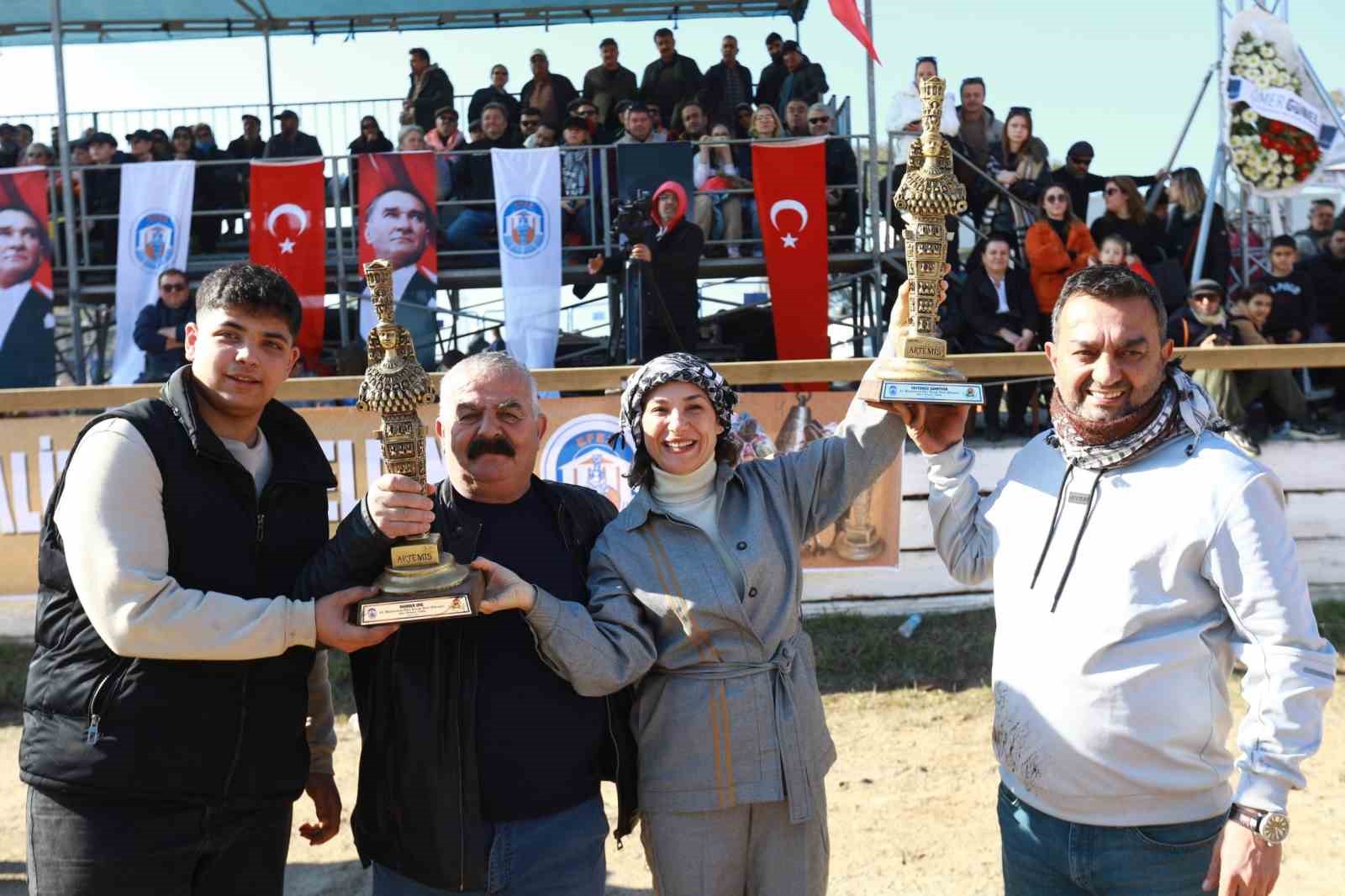 Binlerce güreş sever Pamucak Arena’da buluştu
