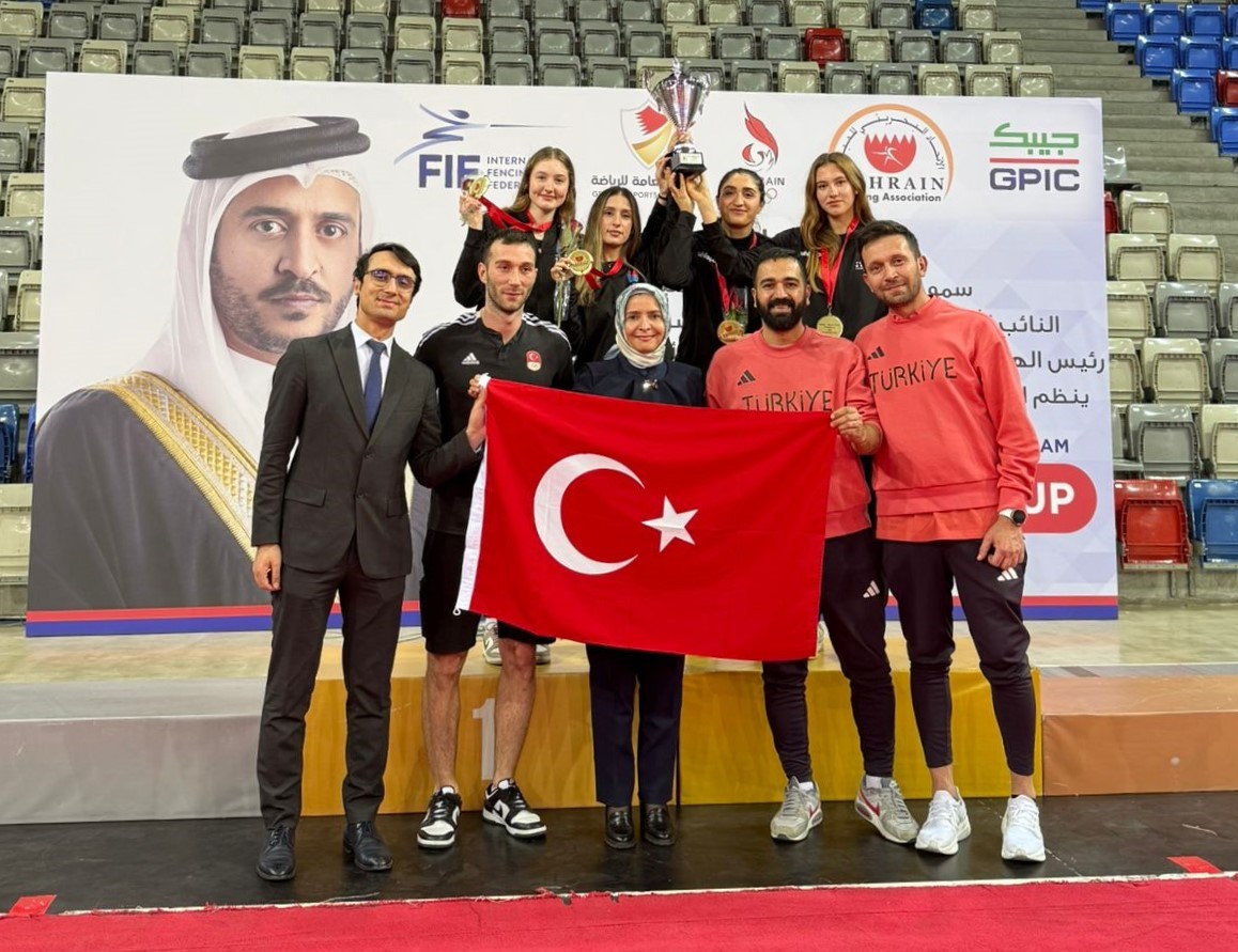 Genç Kadın Epe Takımı Bahreyn’de şampiyon oldu
