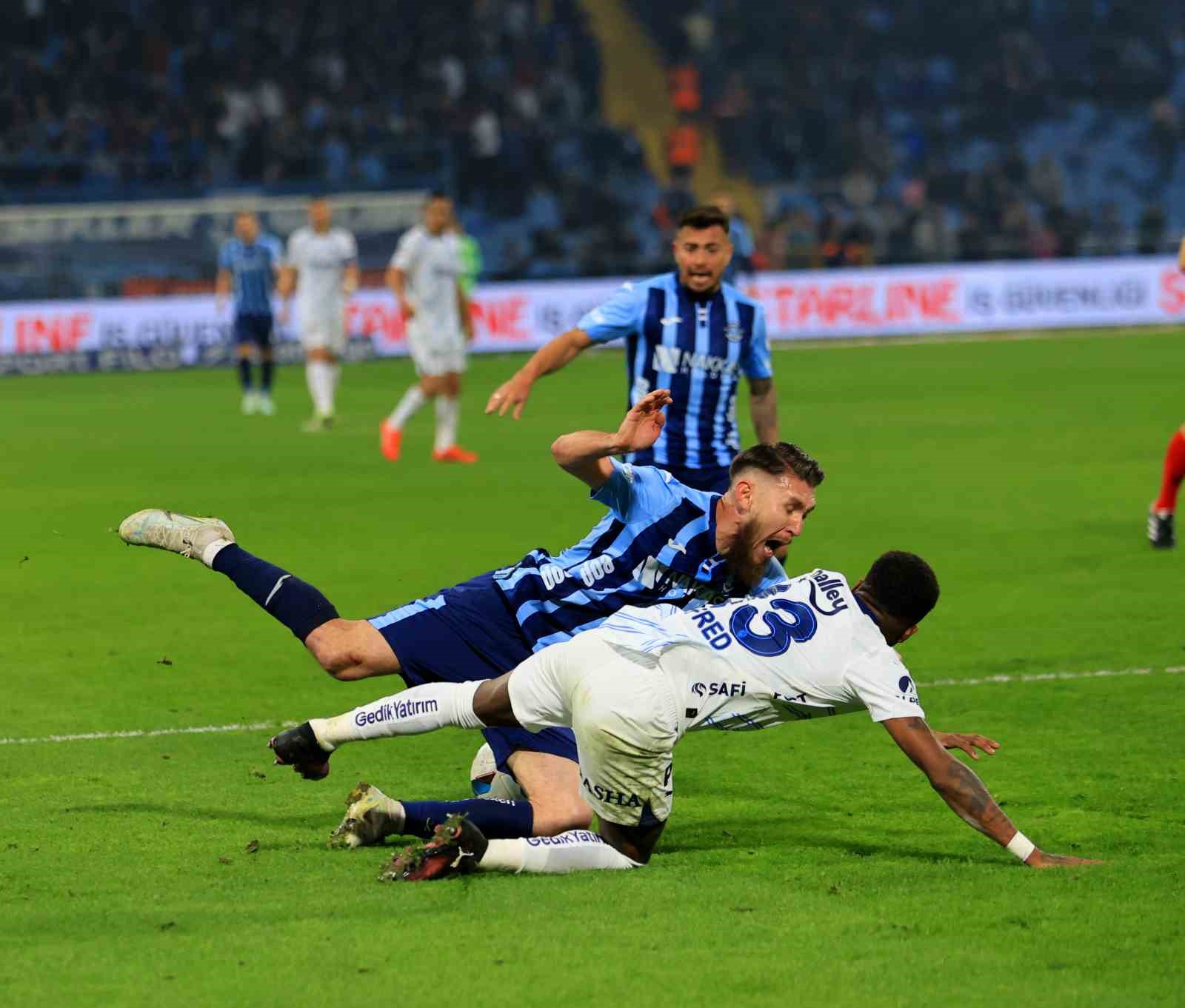 Trendyol Süper Lig: Adana Demirspor: 0 - Fenerbahçe: 4 (Maç sonucu)
