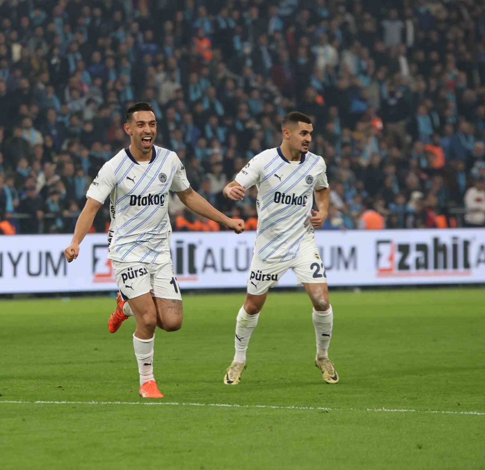 Trendyol Süper Lig: Adana Demirspor: 0 - Fenerbahçe: 4 (Maç sonucu)
