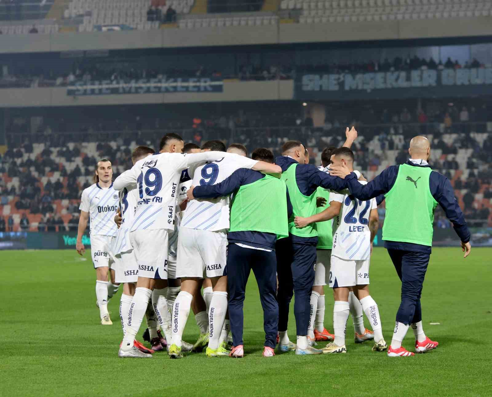 Trendyol Süper Lig: Adana Demirspor: 0 - Fenerbahçe: 4 (Maç sonucu)
