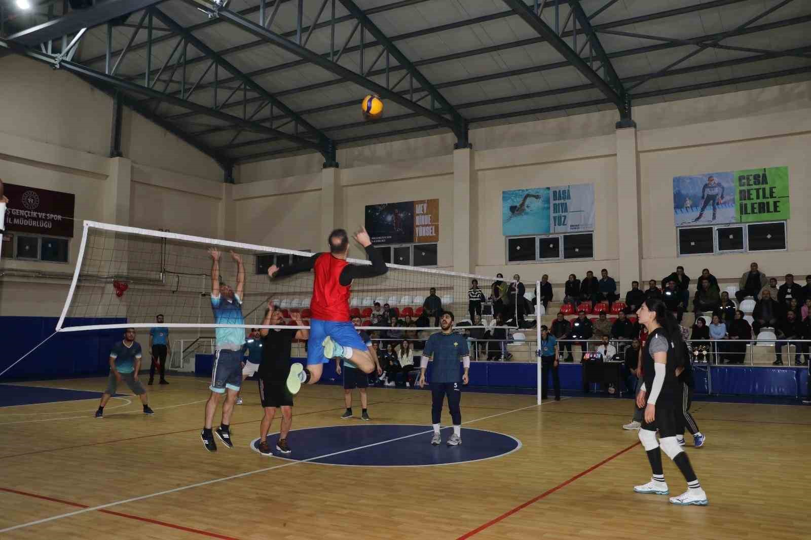 “Kurumlar Arası Voleybol Turnuvası” sona erdi
