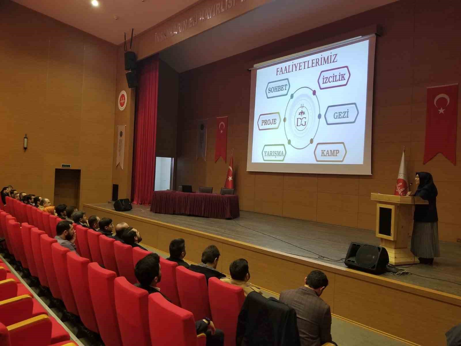 ’Gençlik Hizmetlerinde Yerinde Rehberlik’ Programı Aydın’da gerçekleştirildi
