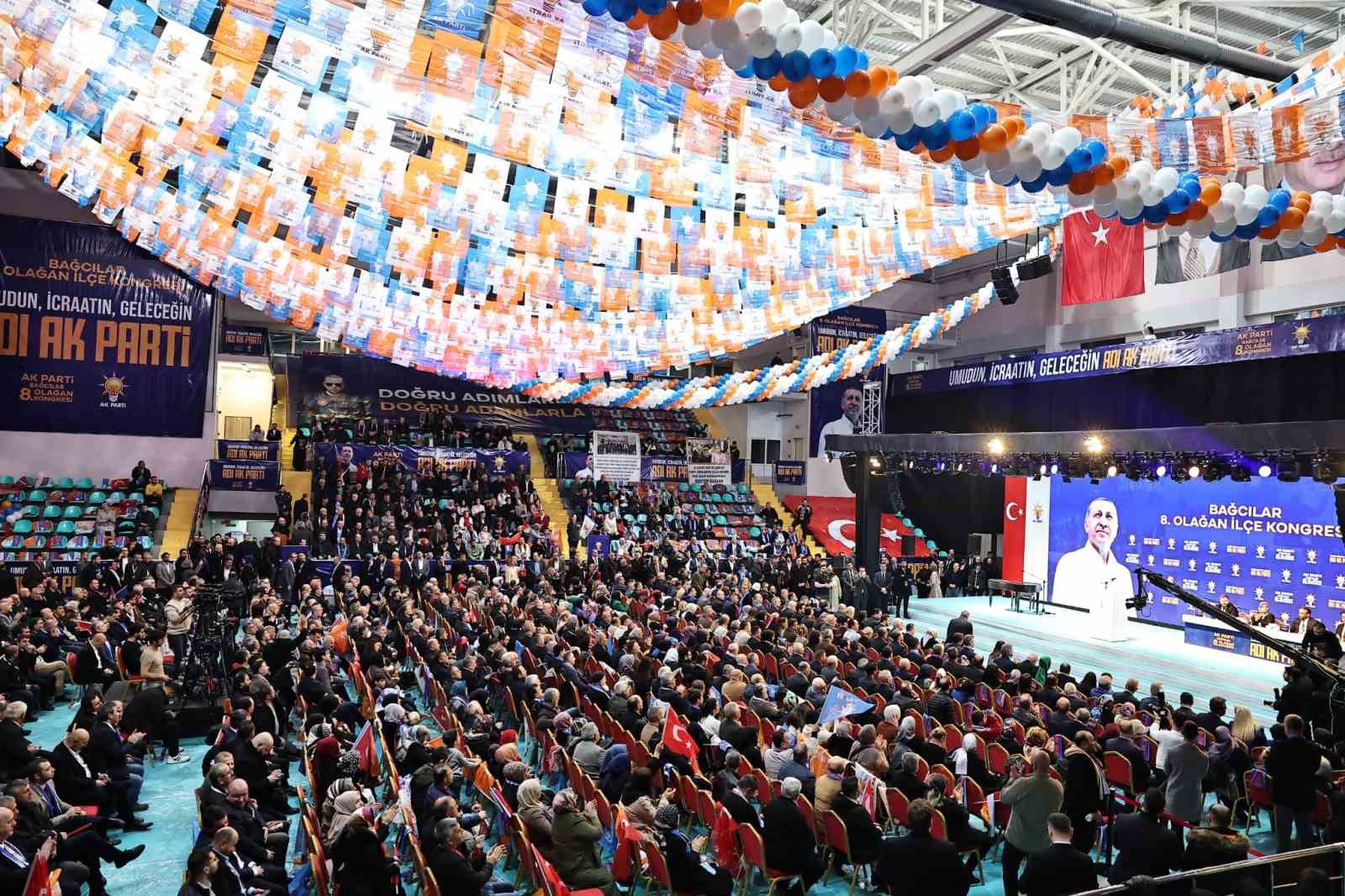 AK Parti İstanbul ilçe kongrelerini tamamladı
