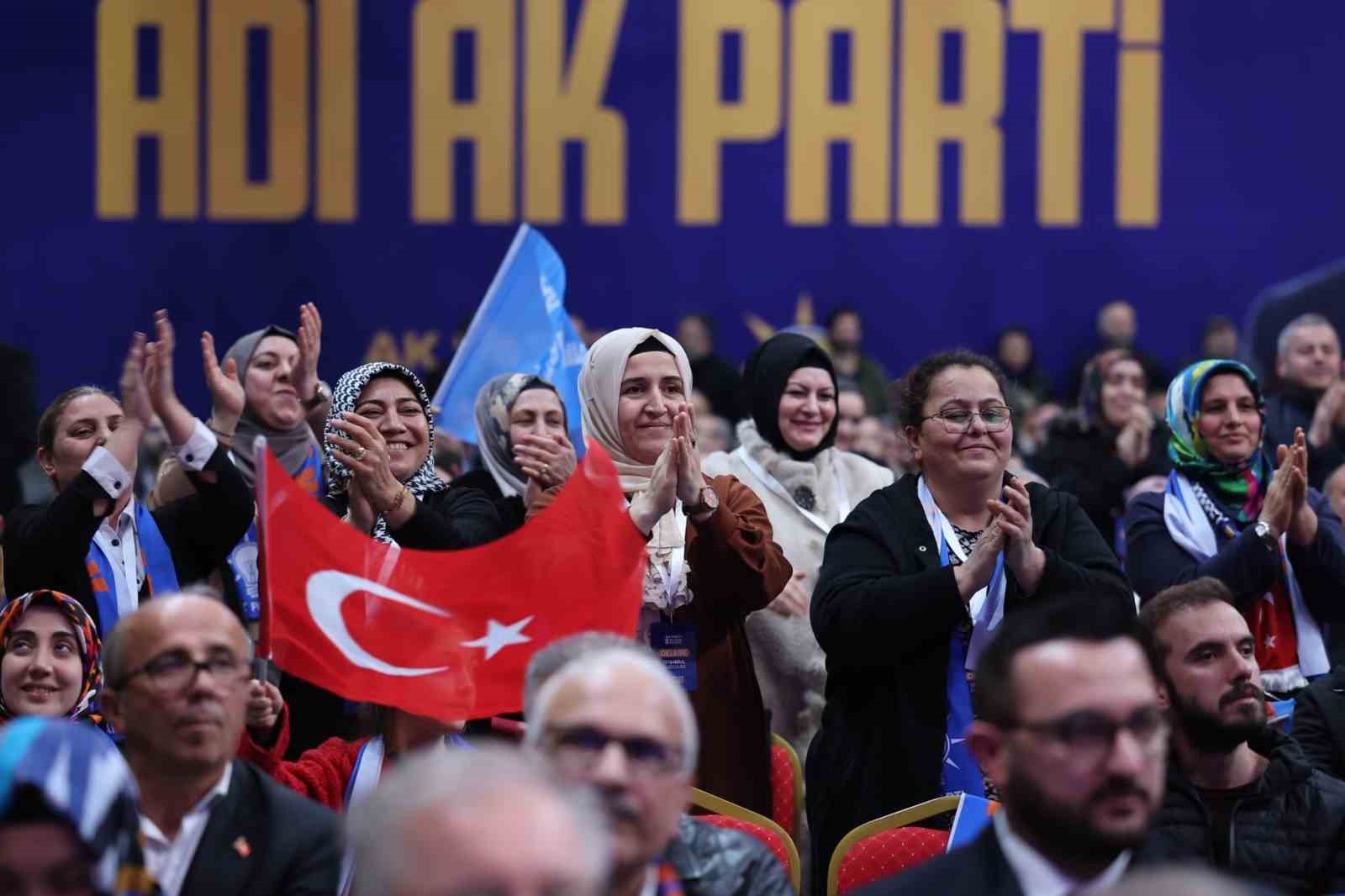 AK Parti İstanbul ilçe kongrelerini tamamladı
