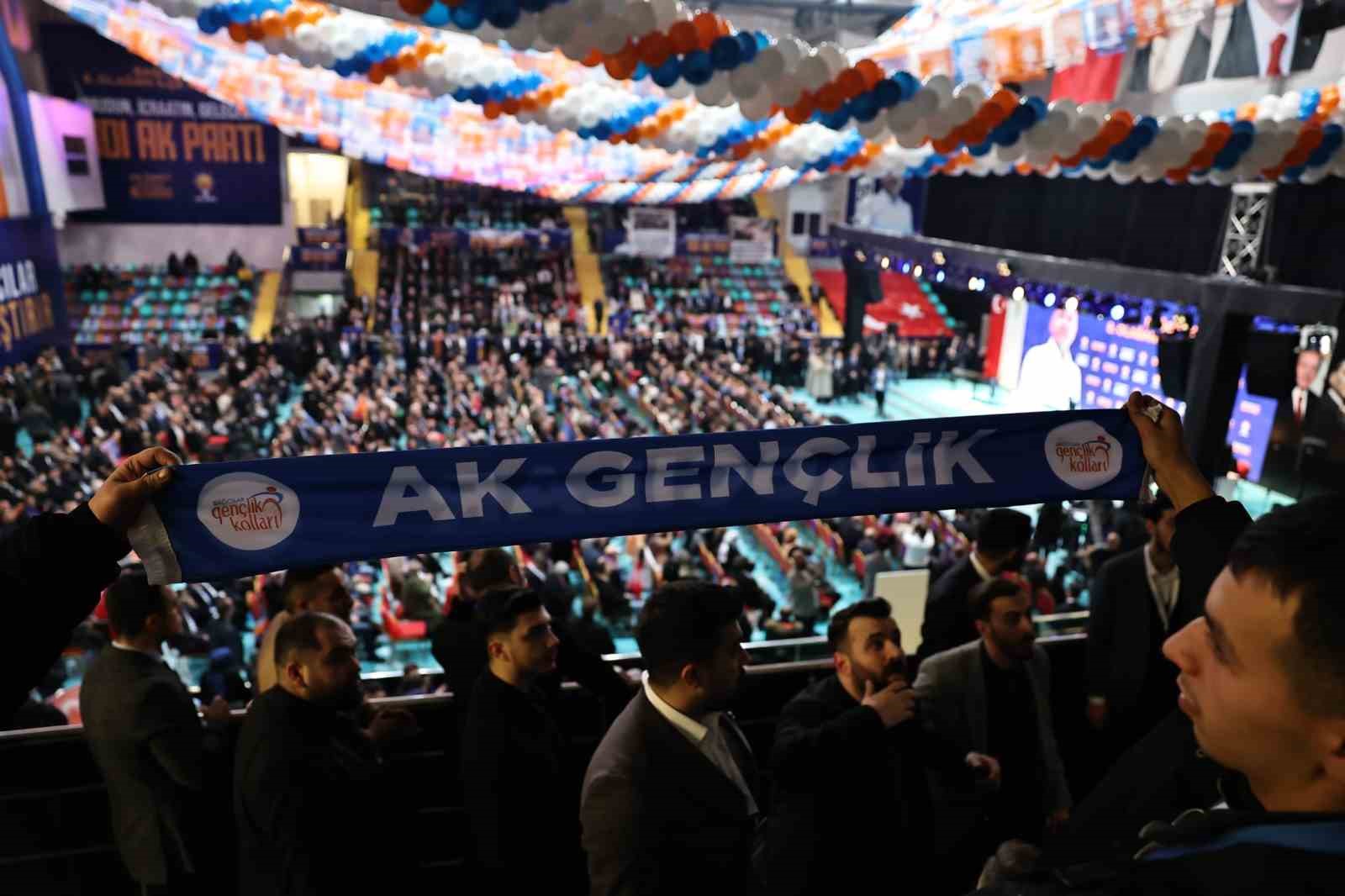 AK Parti İstanbul ilçe kongrelerini tamamladı
