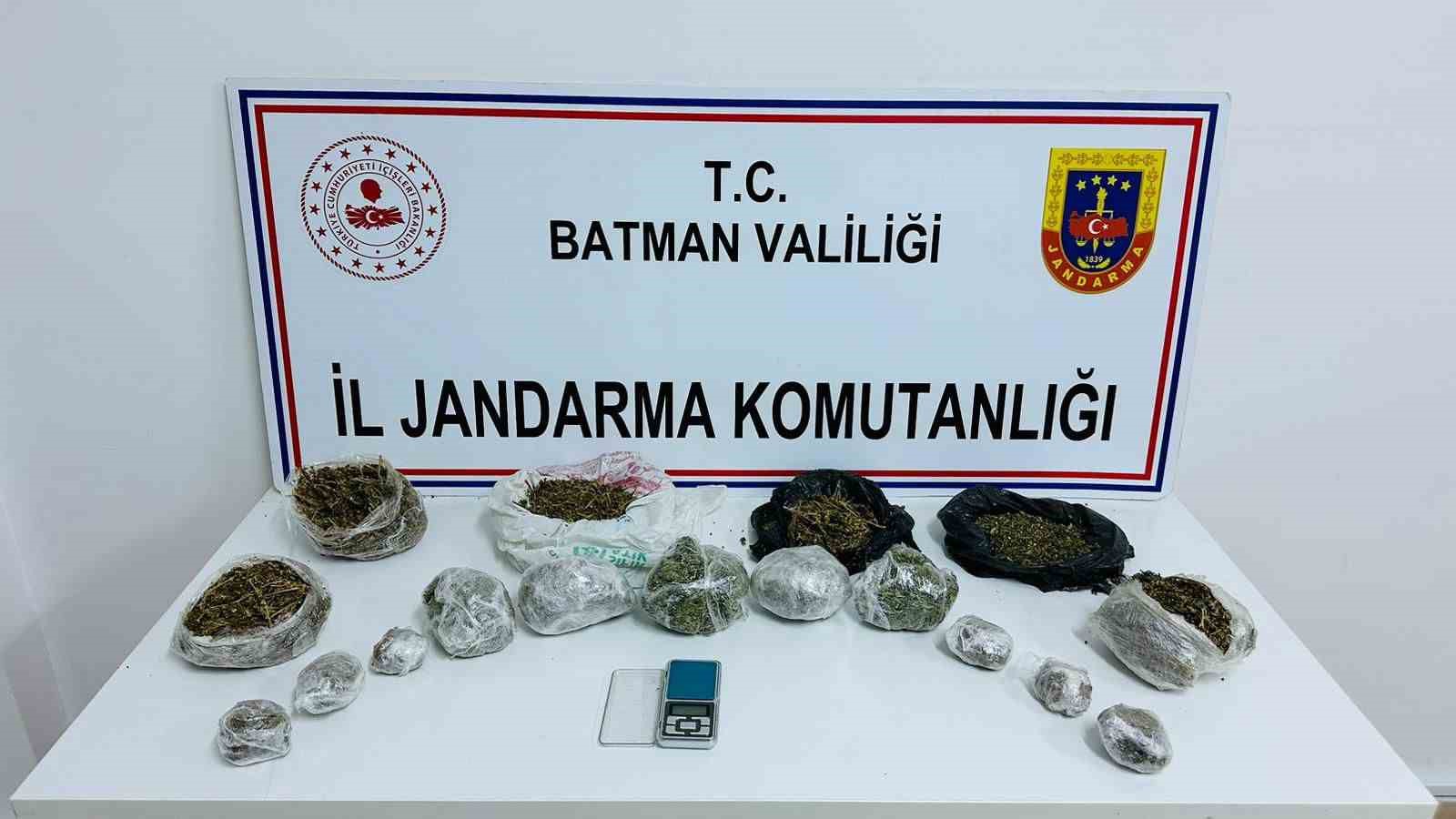 Evini uyuşturucu ticarethanesine çeviren şahıs tutuklandı
