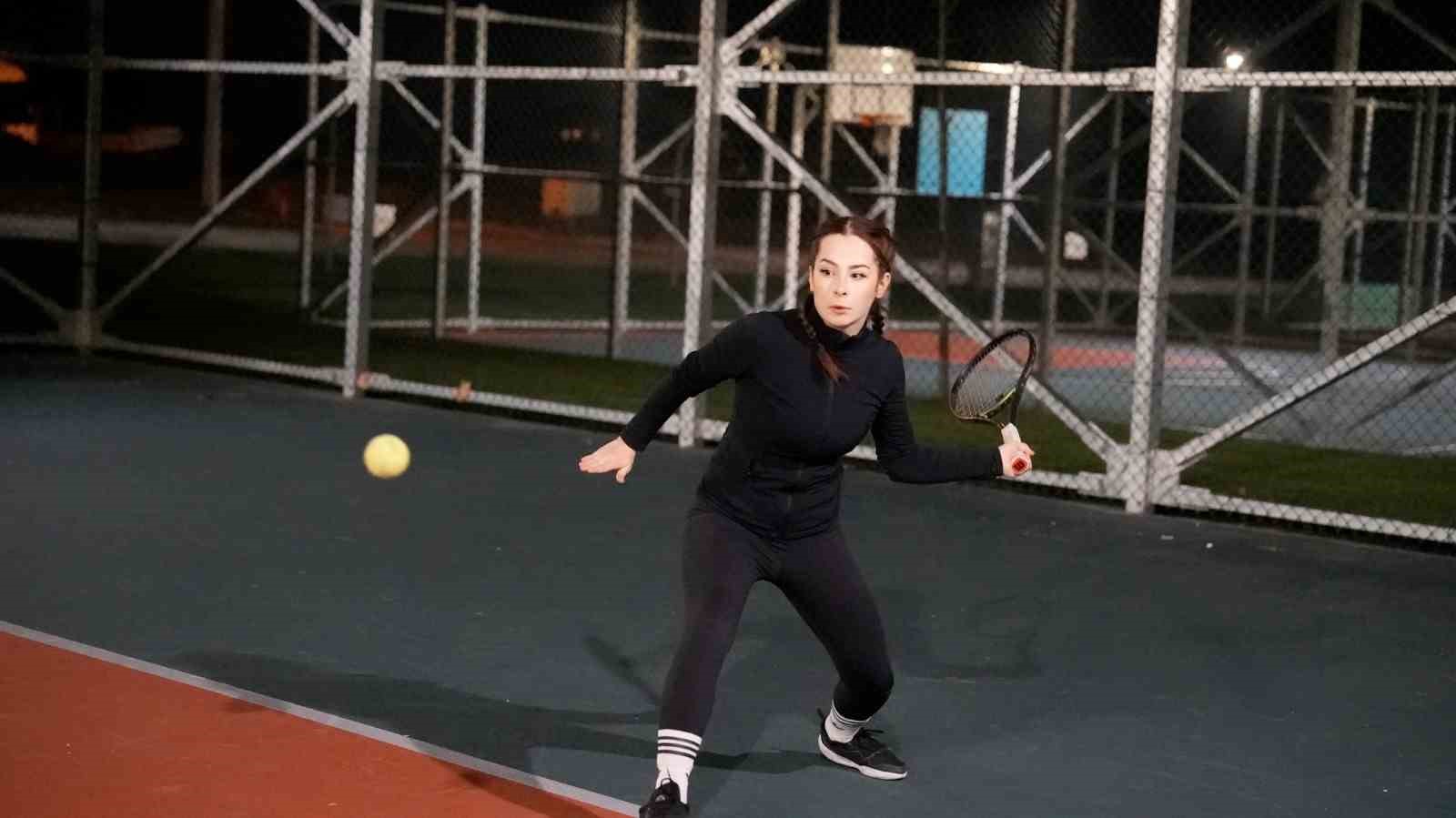 Tenis turnuvasında ödüller sahiplerini buldu
