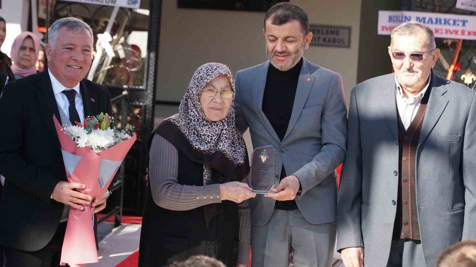 Honaz Yaşlı Rehabilitasyon Merkezi ve Sosyal Tesisi törenle hizmete açıldı
