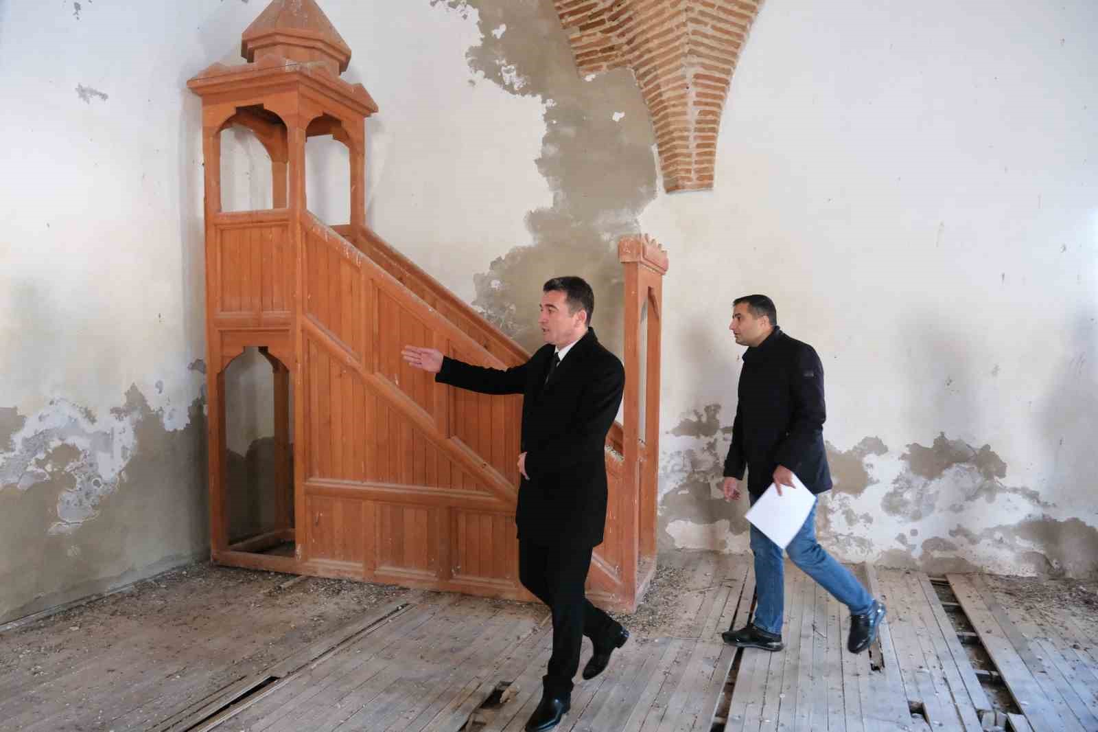 Tarihi Anadolu Selçuklu Camii yenileniyor
