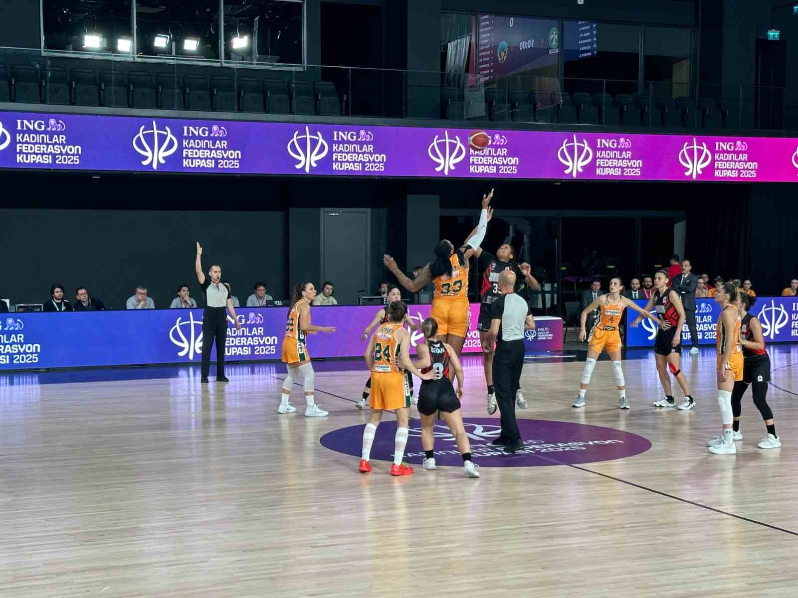 Manisa’nın tek kadın basketbol takımından büyük başarı
