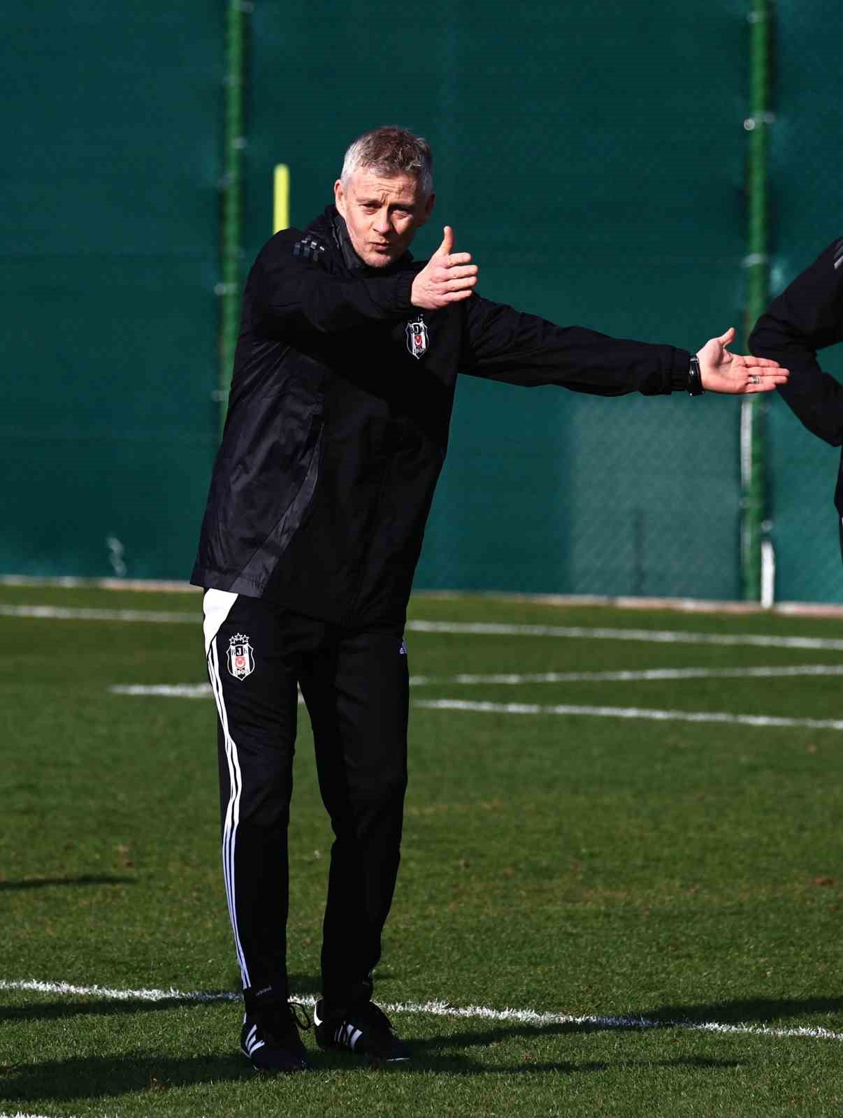 Beşiktaş’ta Ole Gunnar Solskjaer, ilk antrenmanına çıktı
