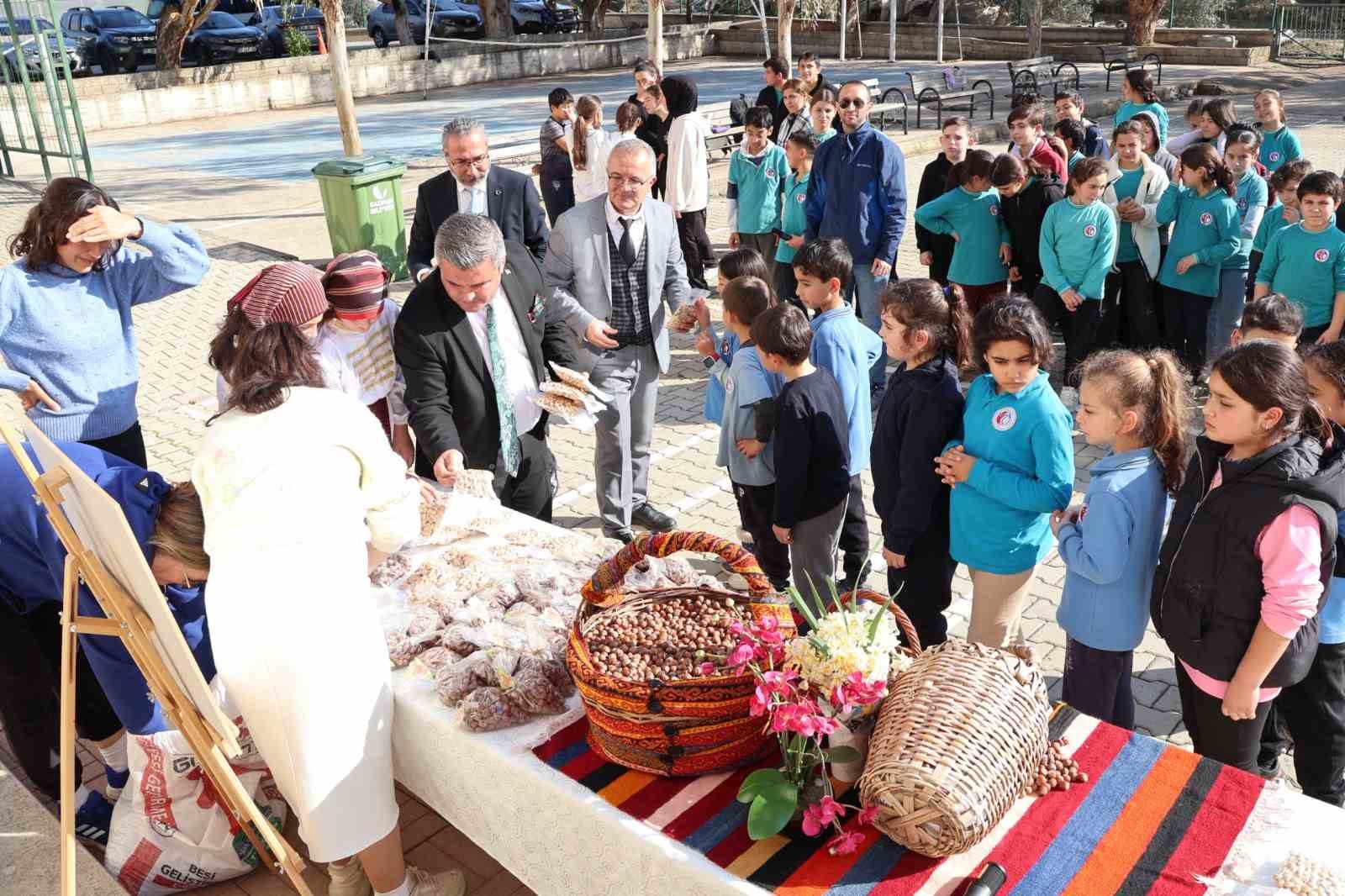 “Üretiyorum ve Paylaşıyorum” projesiyle gönüller birleşti
