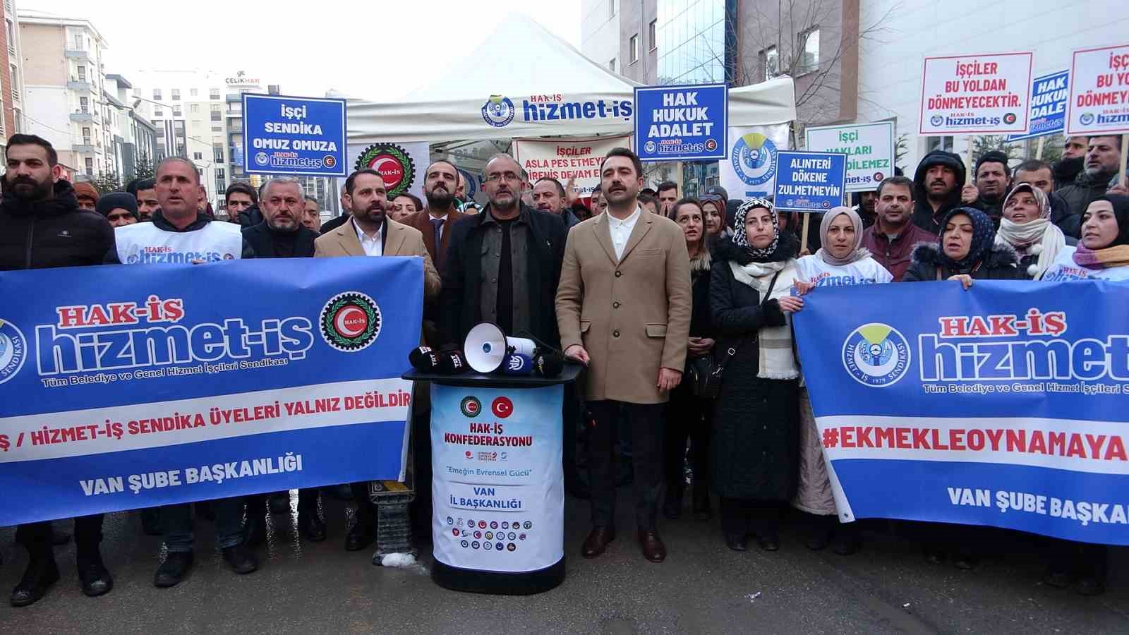 HAK-İŞ Genel Başkan Yardımcısı Kayabaşı’dan Van’da işten çıkarılan işçilere destek
