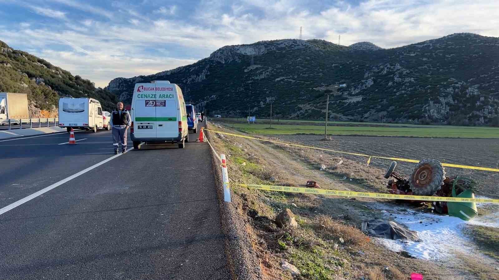 Tarlaya devrilen traktörün sürücüsü hayatını kaybetti
