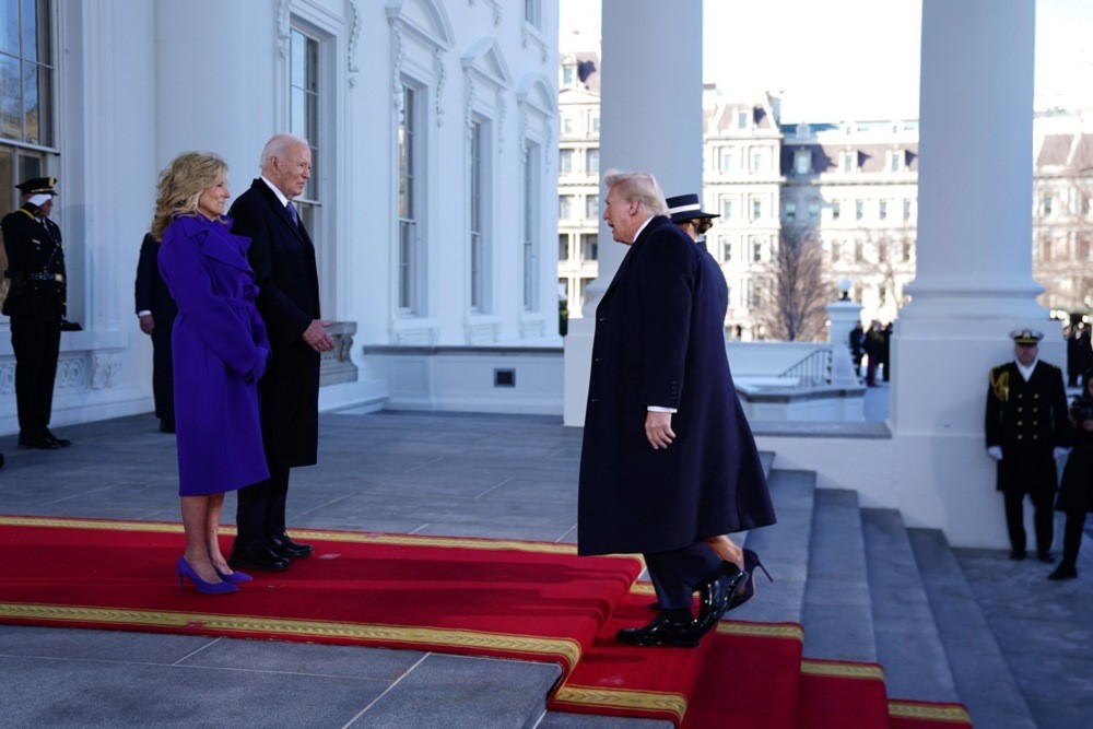 Trump yemin töreni öncesi Beyaz Saray’da
