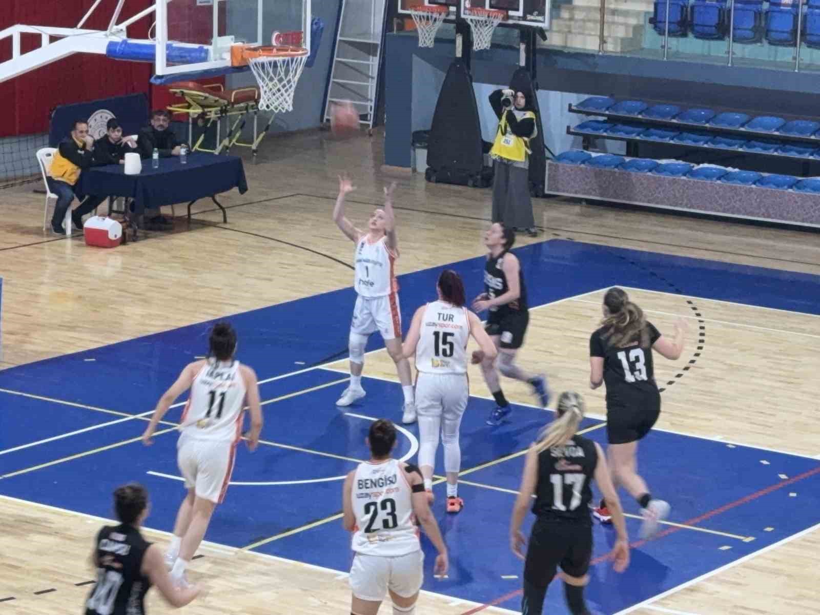 Kadınlar Bölgesel Basketbol Ligi: Düzce Atletik: 44 - Besaş Spor: 51
