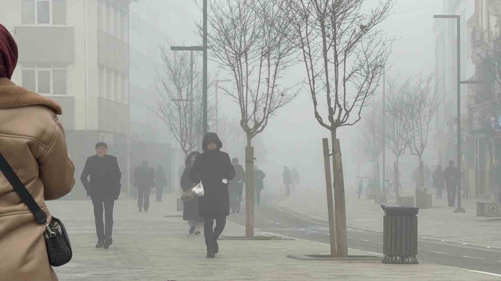 Düzce’de sabah saatlerinde sis etkili oldu
