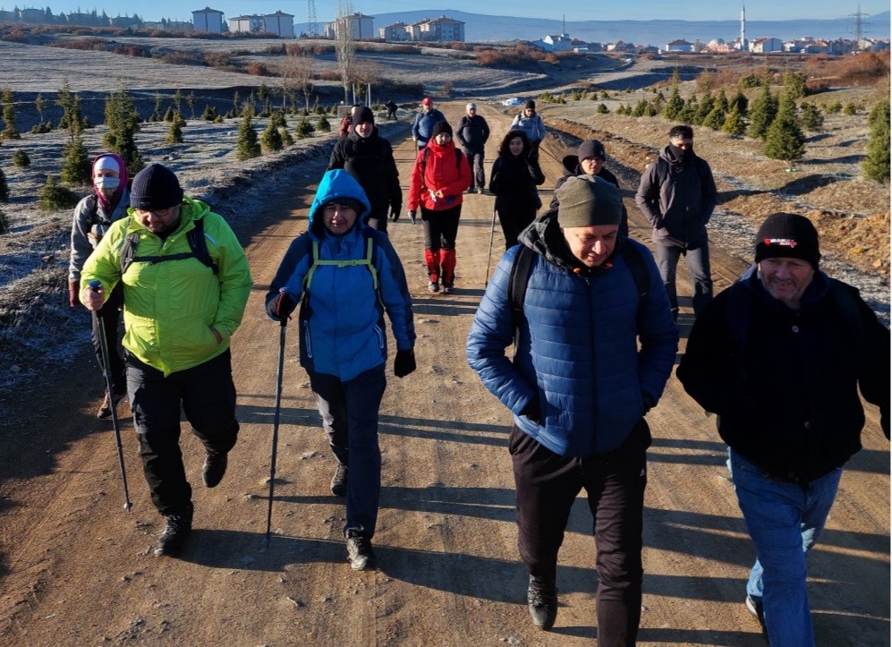 Tavşanlı Doğa Sporları Kulübü’nden Yaylacık Ormanlarına doğa yürüyüşü
