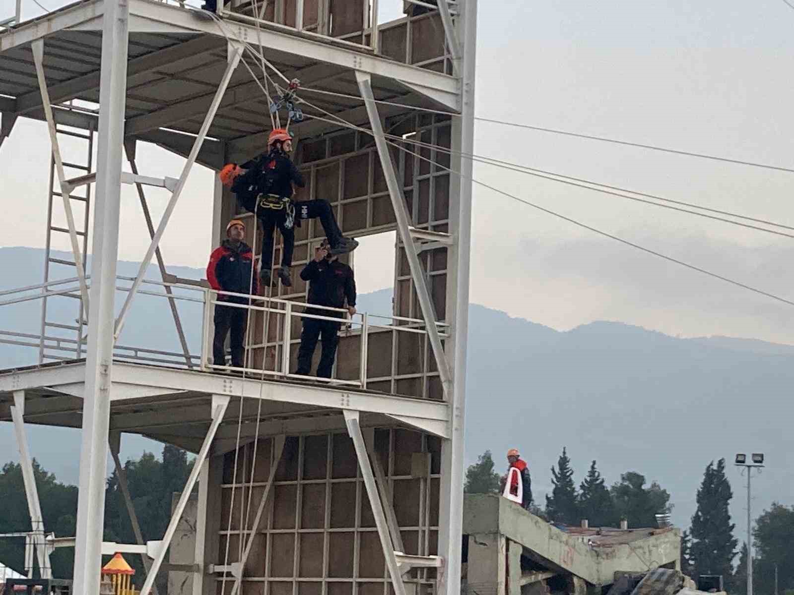 İzmir İHH Arama Kurtarma, AFAD’da Orta Akredite oldu
