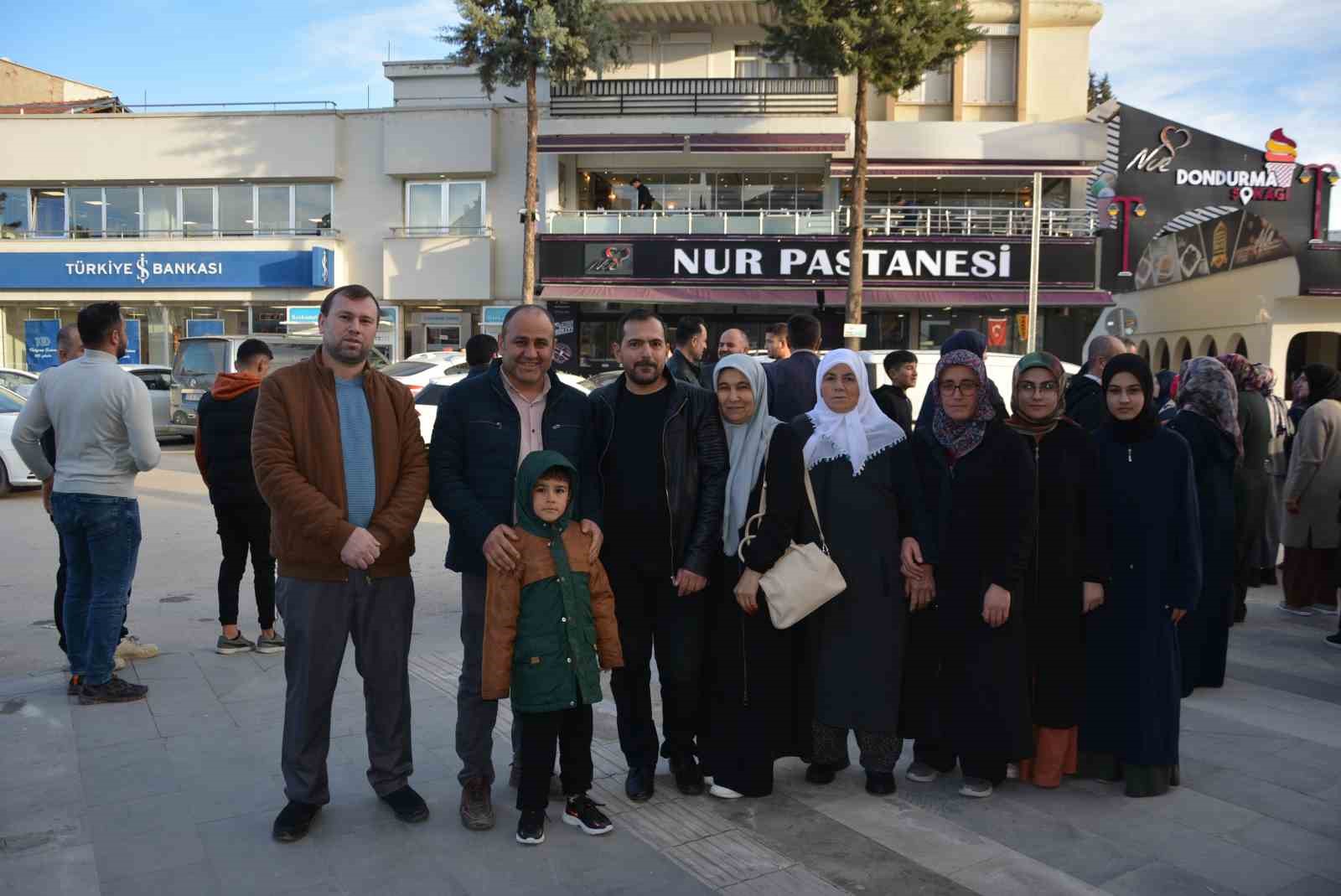 Korkutelili hafızlar umre ile ödüllendirildi
