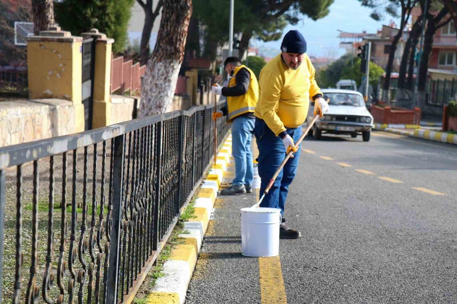 Bozdoğan’da mevsimlik çiçeklerin dikimi yapıldı
