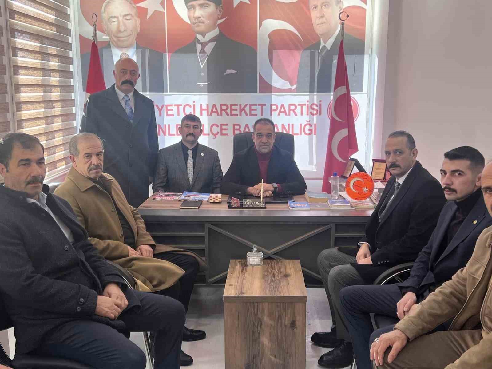 MHP İl Başkanı Yurdagül, Pasinler’de muhtarlarla bir araya geldi
