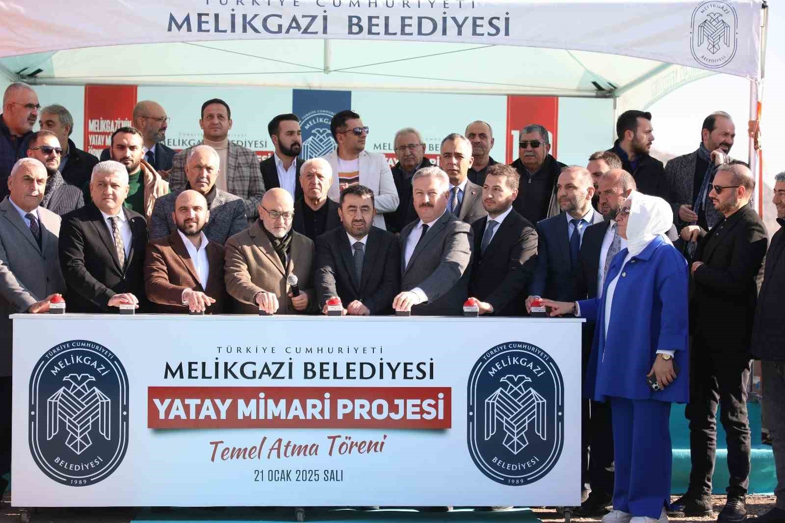 Altınoluk Mahallesi’nde yatay mimarinin temelleri atıldı
