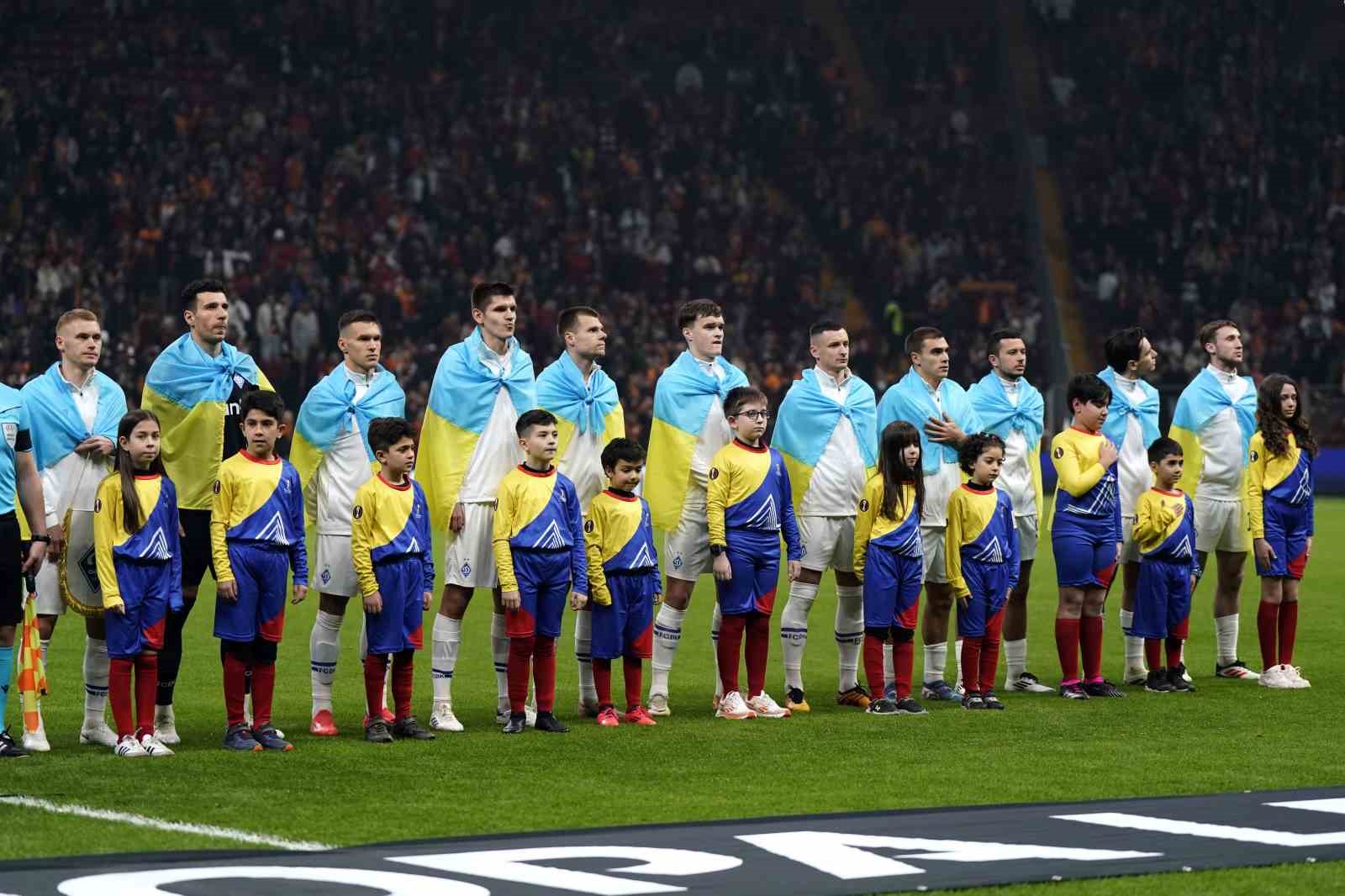 UEFA Avrupa Ligi: Galatasaray: 1 - Dinamo Kiev: 0 (Maç devam ediyor)
