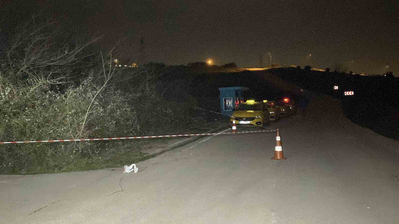 Taksici yol kenarında boğazı kesilmiş halde bulundu
