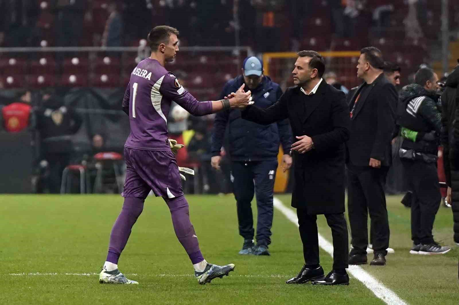 Taraftarlardan, Fernando Muslera’ya tepki
