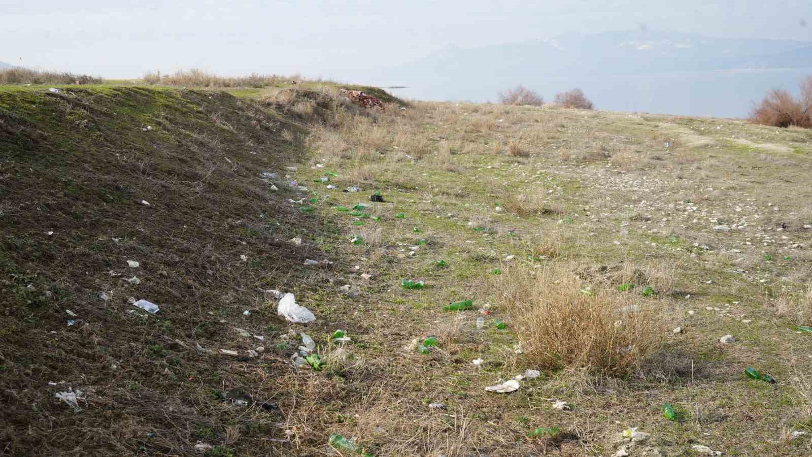 Burdur Gölü’nde alarm: Su seviyesi yarım asırda 21 metre düştü
