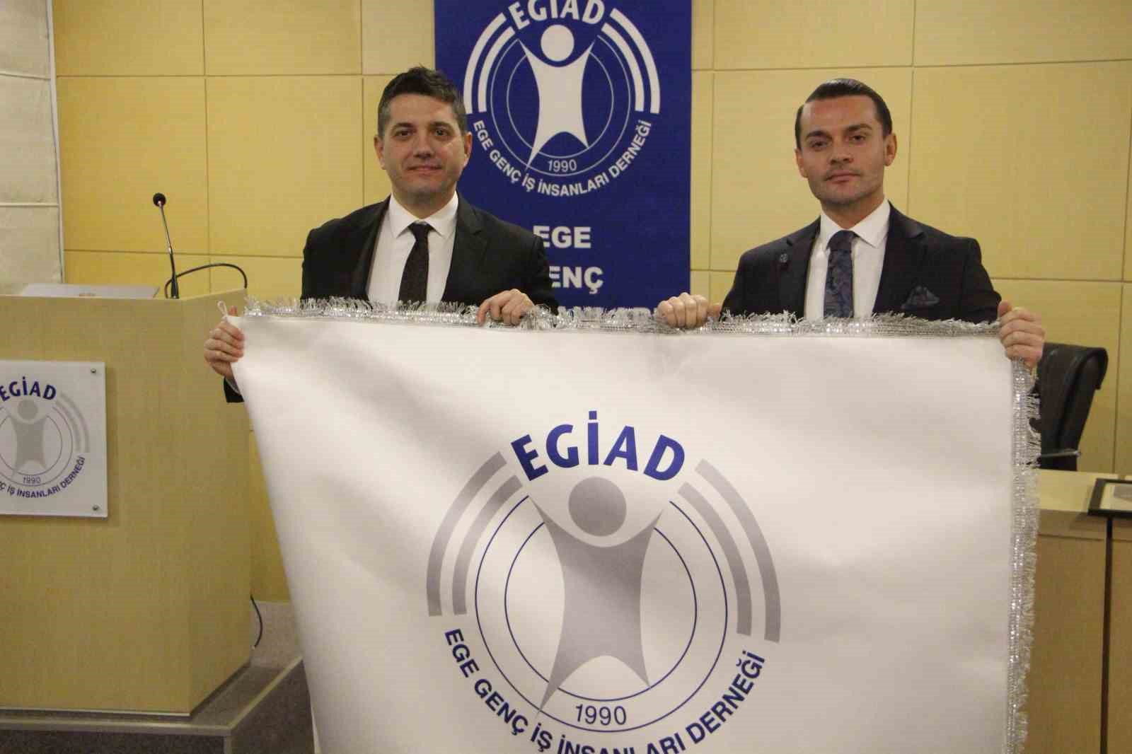 EGİAD’ın yeni başkanı Özhelvacı ve ekibi göreve başladı
