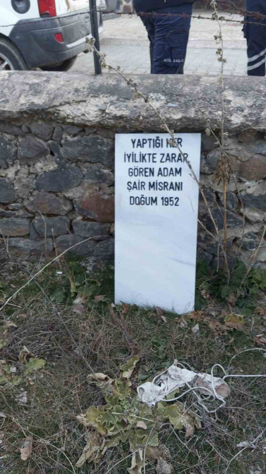 Mezar taşını hazırlayıp evinin bahçesinde intihar etti
