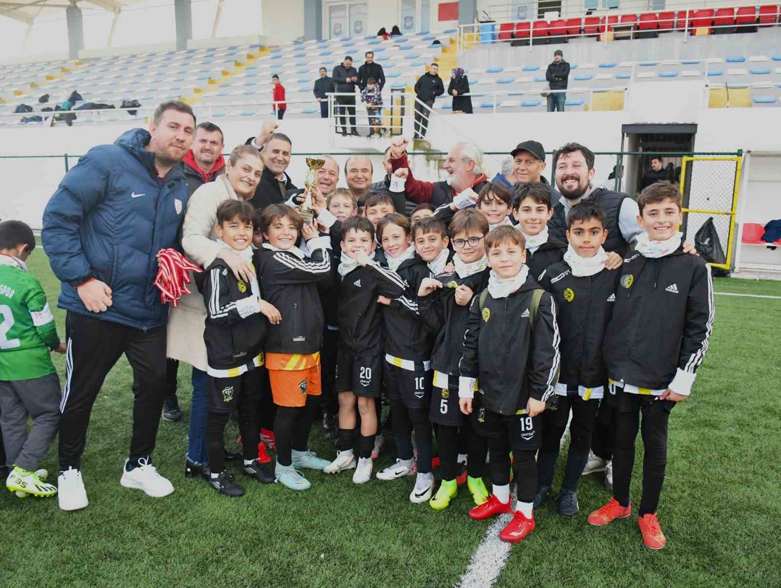 U11 Manisa Cup şampiyonu Turgutlu’dan
