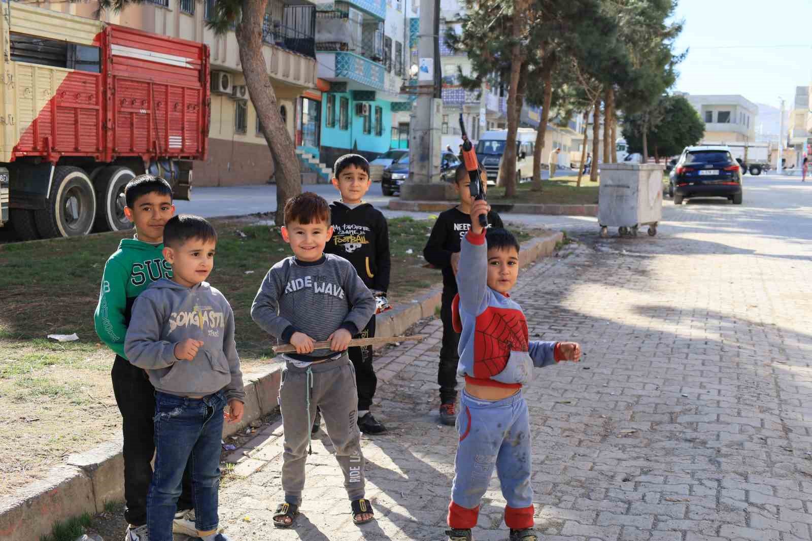 DEDAŞ’ın açık bırakılan trafoları ölüm tehlikesi saçıyor
