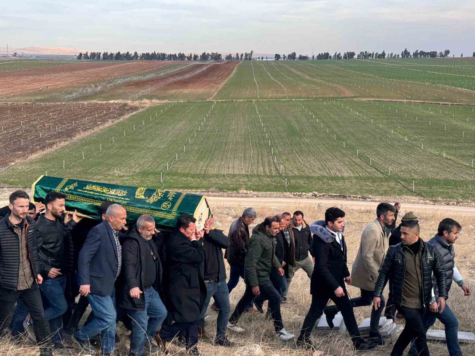 Bolu’da otel yangınında hayatını kaybeden hemşire Mardin’de toprağa verildi
