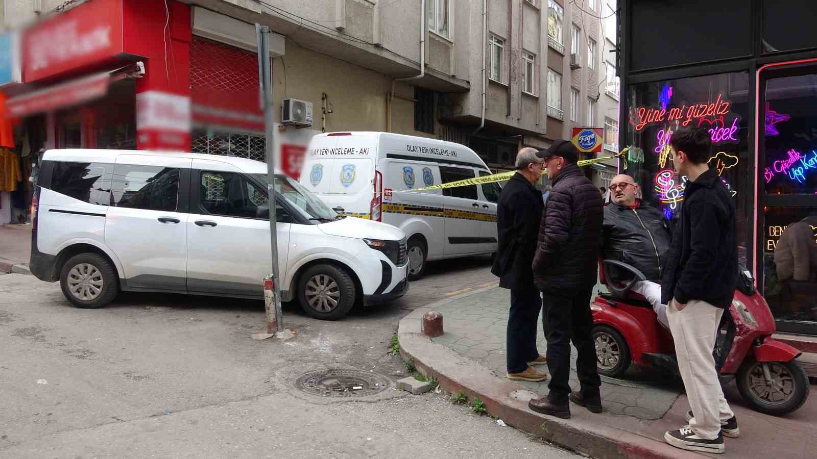 Kendini doğal gaz borusuna asan genci vatandaşlar kurtardı
