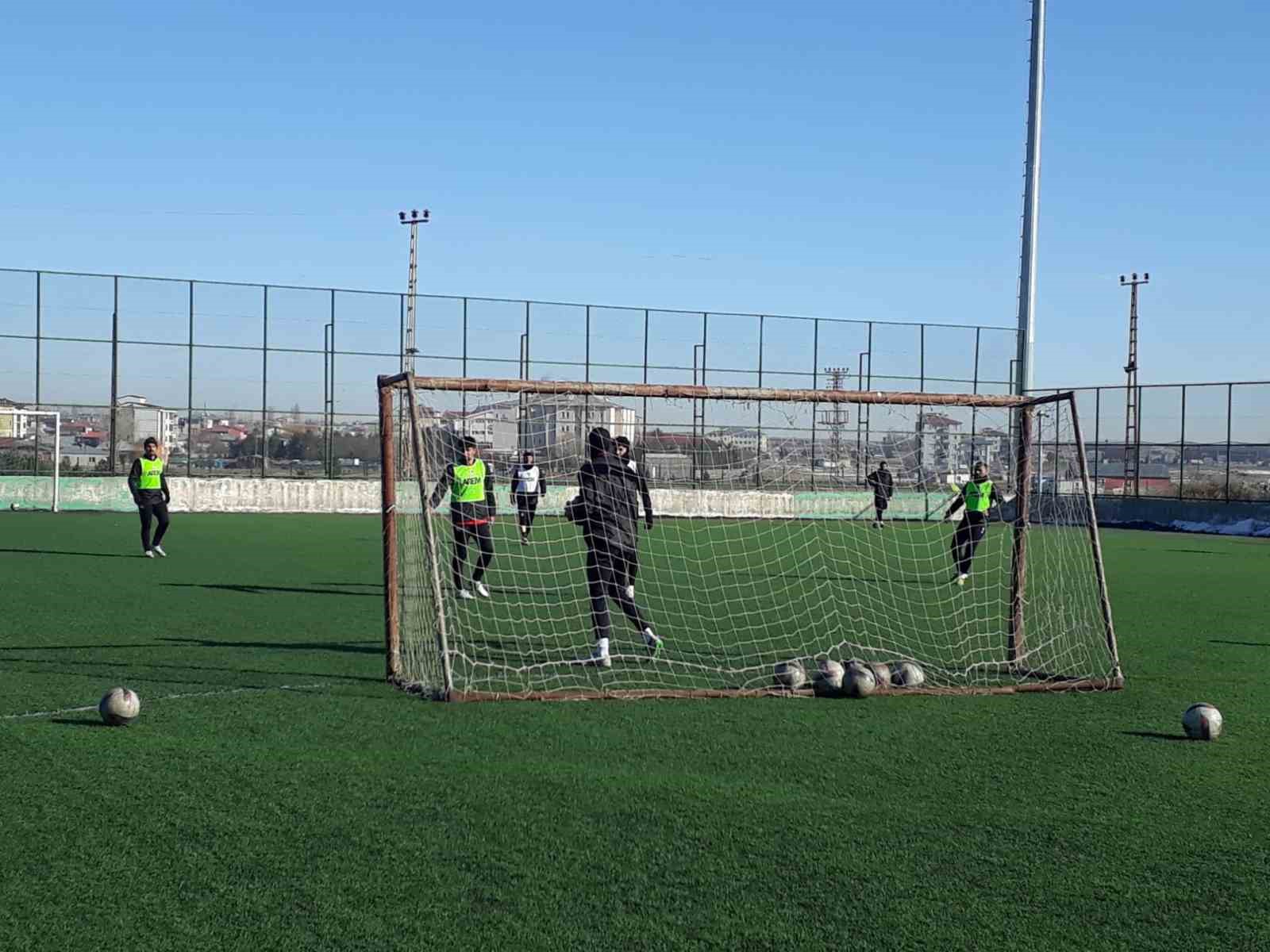 Kars 36 Spor, Ünye 1957 Spor hazırlıklarını sürdürüyor
