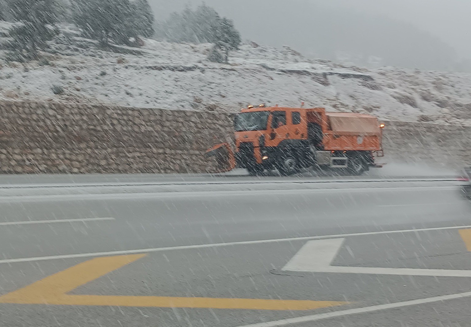 Yeni Konya Antalya Kara yolunda kar yağışı
