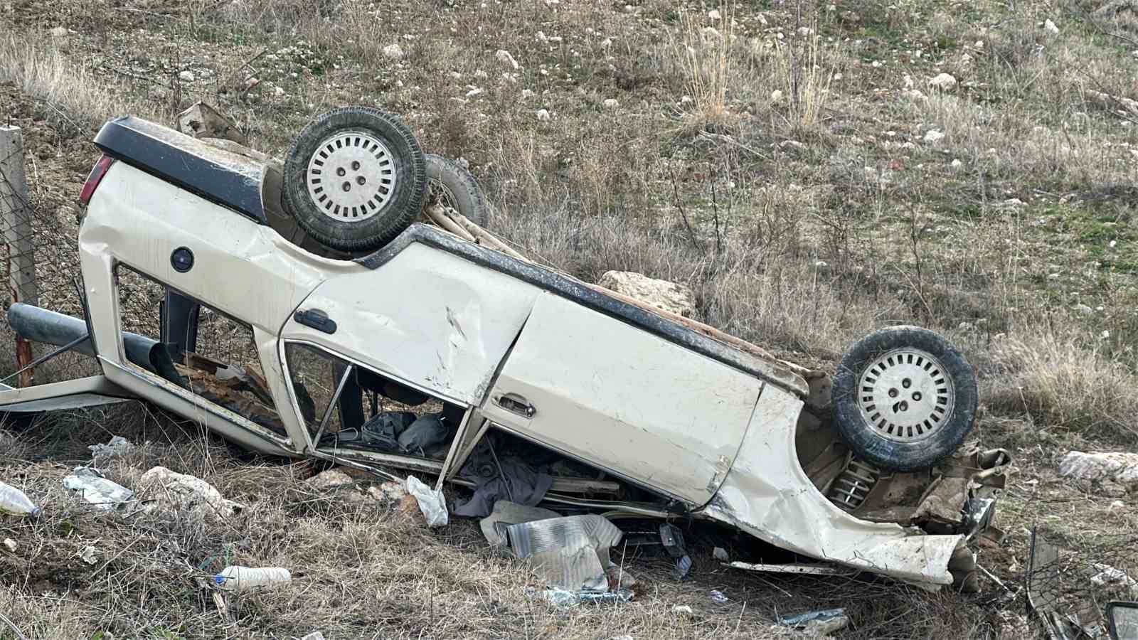 Uşak’ta otomobil takla attı: 1 ağır yaralı
