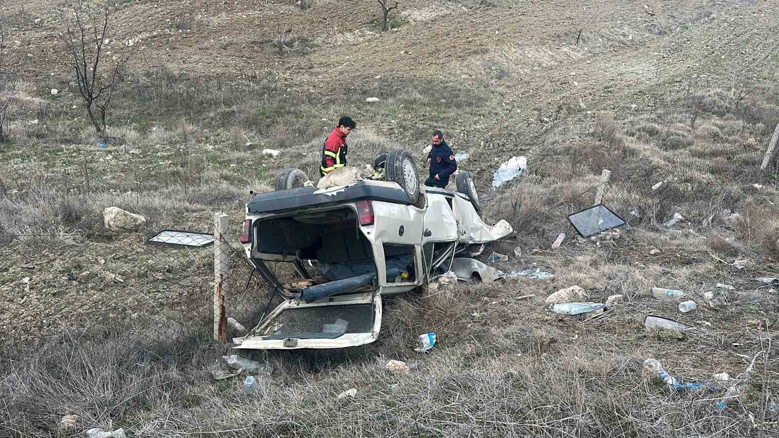 Uşak’ta otomobil takla attı: 1 ağır yaralı
